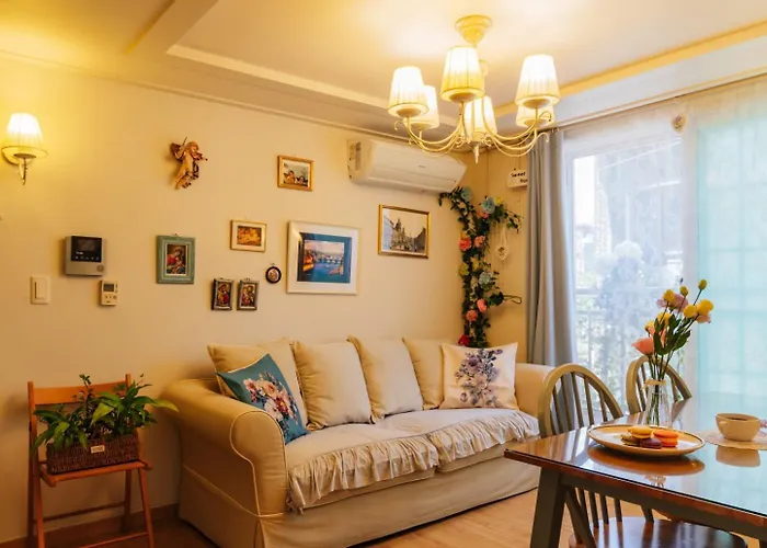 Renee Cozy House